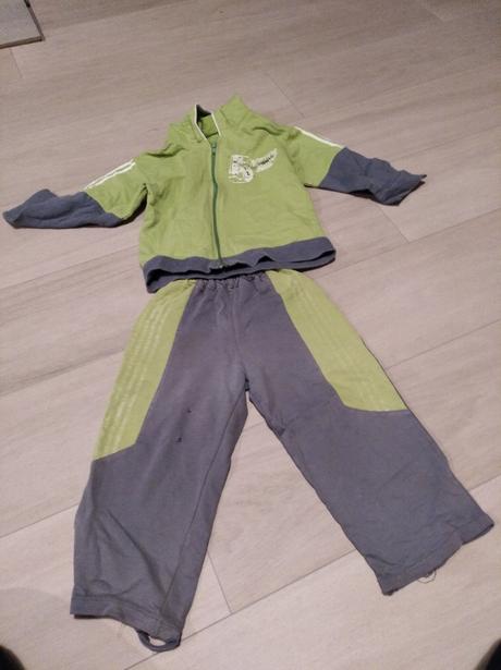 Tepláková súprava, 98