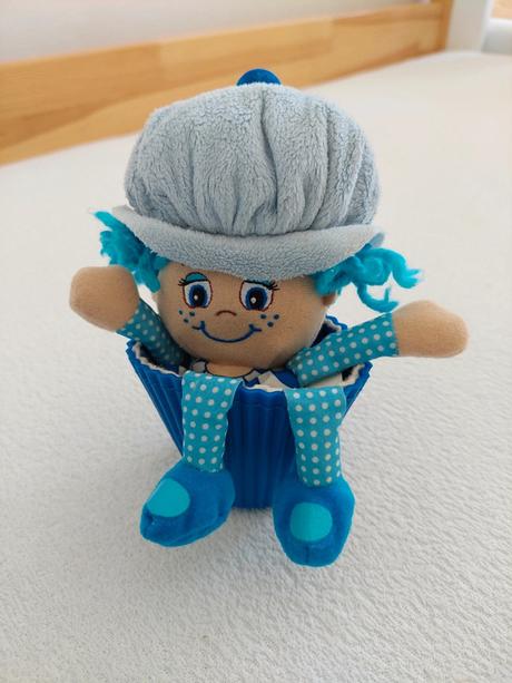 Little miss muffin blueberry voňavá bábika 22cm,