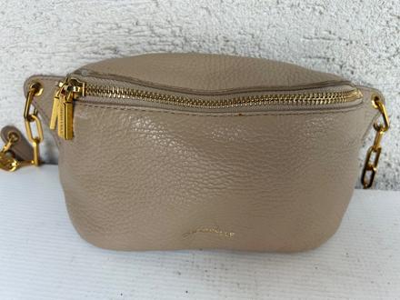 Coccinelle kozena belt bag ladvinka bezova, coccinelle