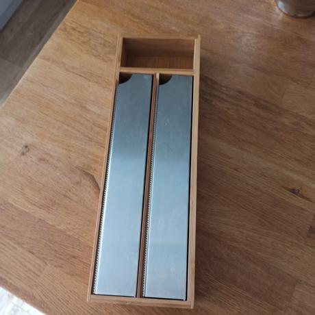 Kuchynský organizér na fólie, 