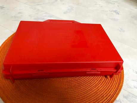 Plastový kufrík na výtvarnú, 