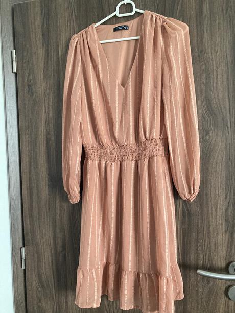 Krásne šaty, reserved,s