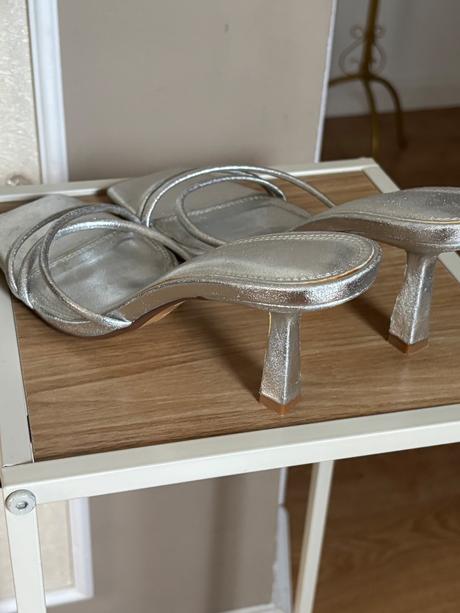 Kvalitné strieborné šľapky zara, zara,38