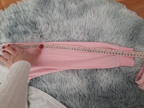 Pekné pyžamko 140/146, 140