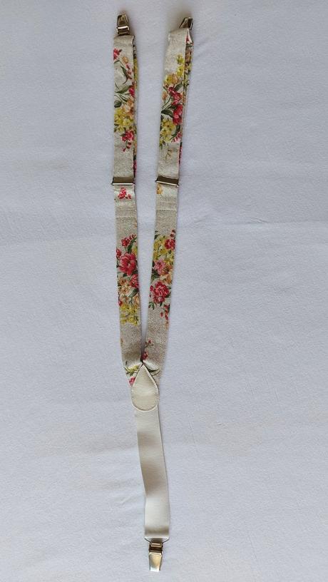 Kvetové traky a motýlik pre chlapca, 