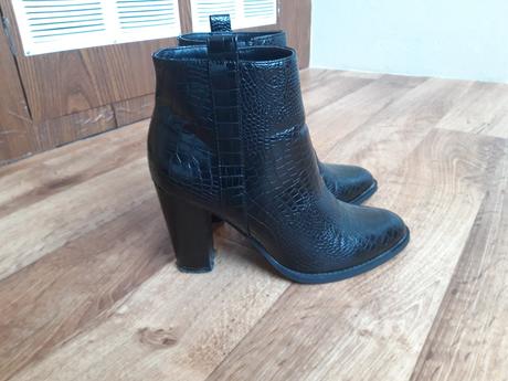 Kotnikové topanky, 38