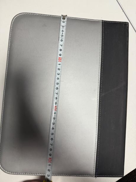 Konferenčné puzdro na dokumenty, 