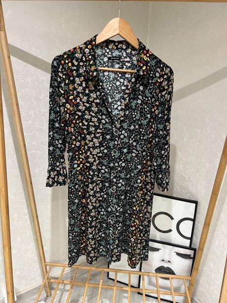 Šaty stradivarius, stradivarius,s