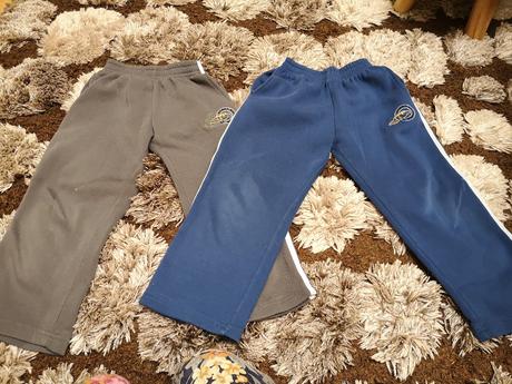 Hrubé tepláky, 104