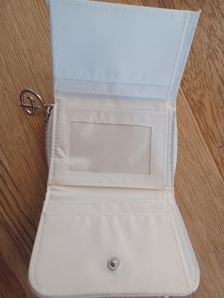 Peňaženka stitch, primark