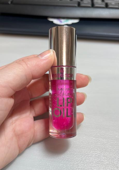 Dekoratívna kozmetika rôznych značiek, 