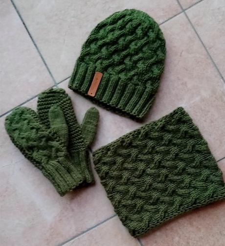 Pletena čiapka s veľkym brmbolcom, 56 - 158