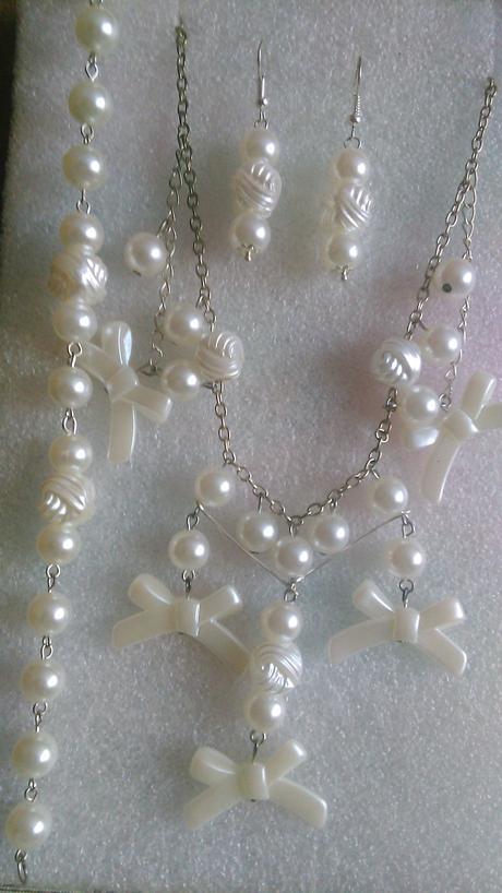 Set náhrdelník + náramok + náušnice,