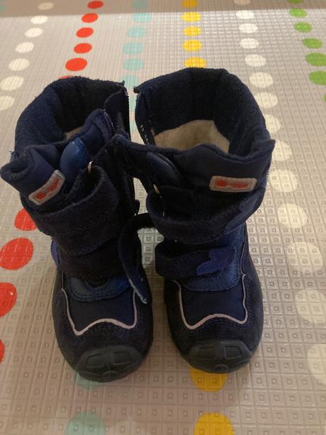 En fant zimne topánky 23, en fant,23