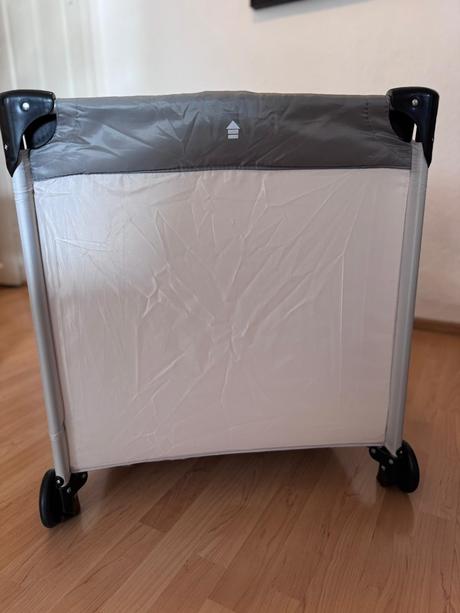 Skladacia cestovná postieľka, šírka (cm): 60,dĺžka (cm): 120