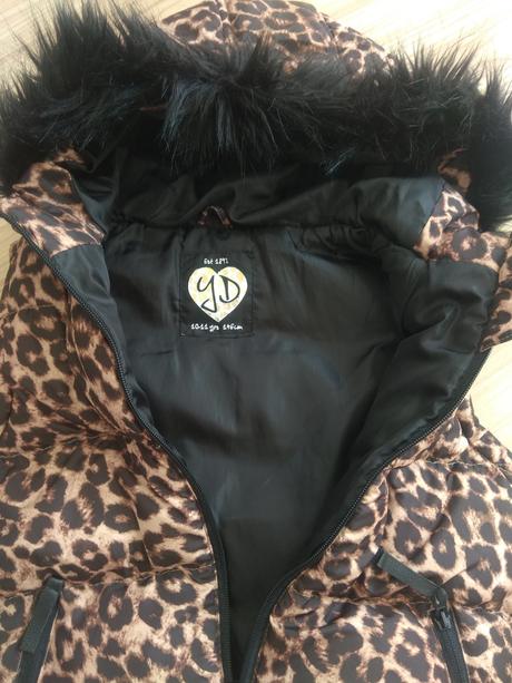 Úžasná vesta s kožušinovou kapucňou zn. yd, 146