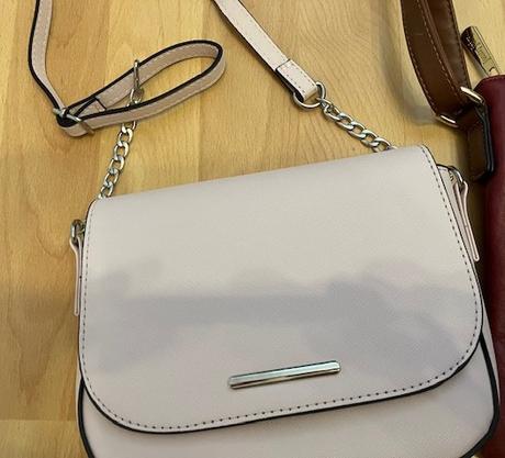 Kabelka sinsay, sinsay