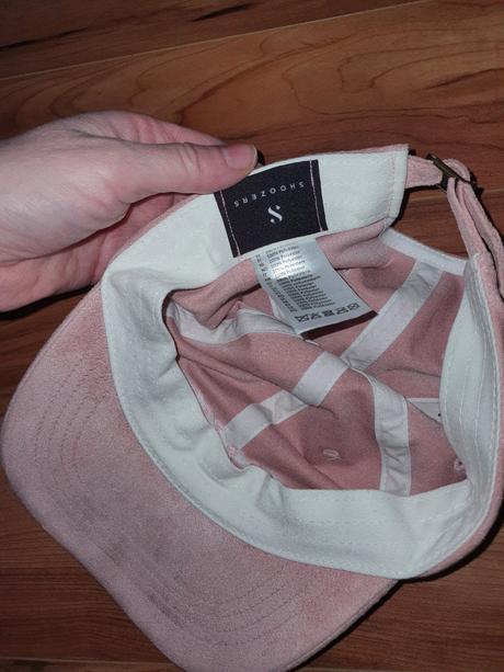 Damska dievčenská šiltovka top stav,