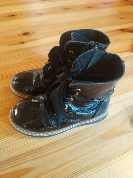 Lakované čižmičky, 28