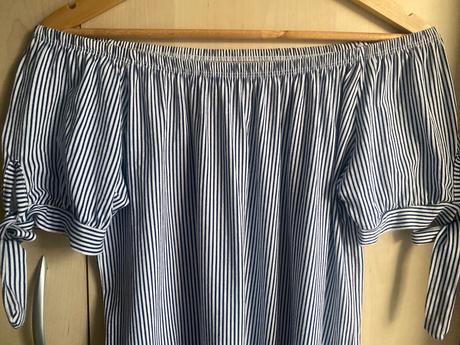 Pásikavé španielske šaty, l