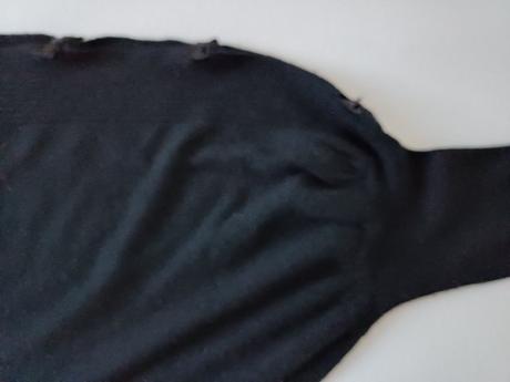 Čierny sveter / saty, s