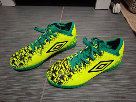 Talovky, umbro,33