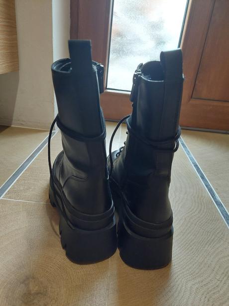 Workery stradivarius, stradivarius,38