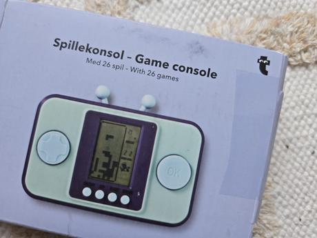 Hracia konzola - 26 hier, 