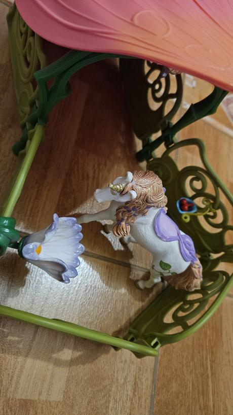 Schleich trblietavý kvetinový dom, 