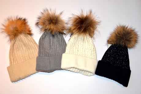 Čiapočka s pravým jemným brmbolcom,