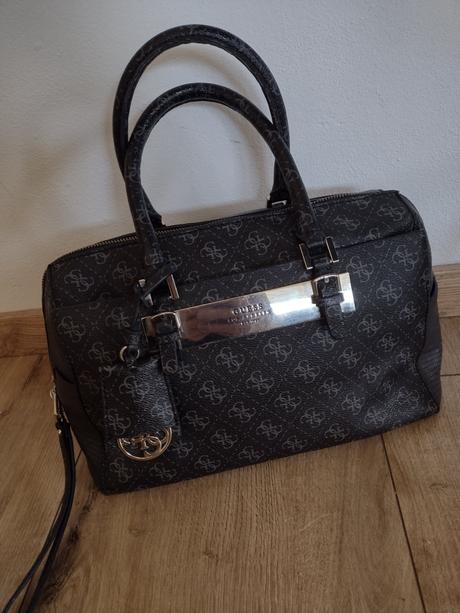 Kabelka guess, guess