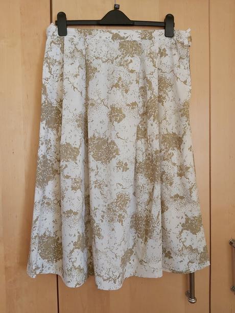 Dámska sukňa č.l, l