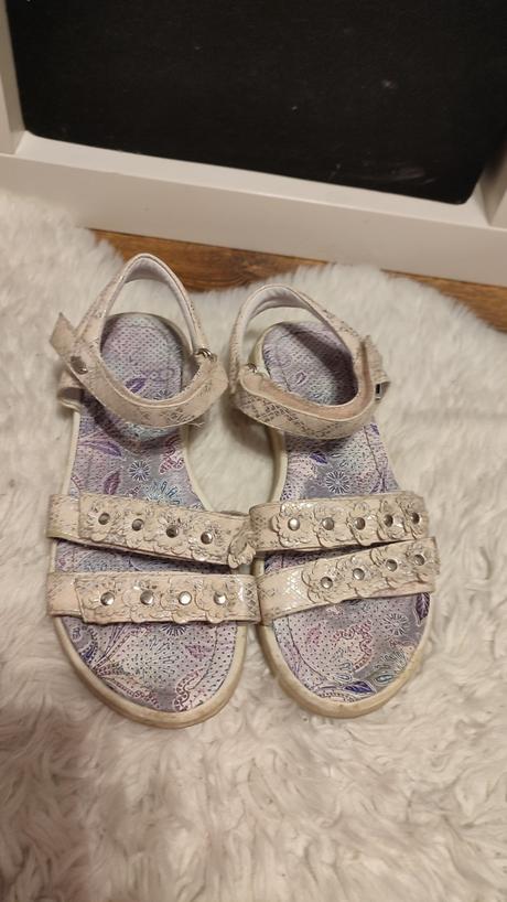 Sandálky, 36