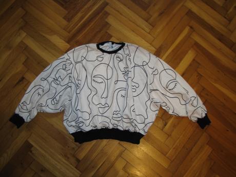 Mikina, s