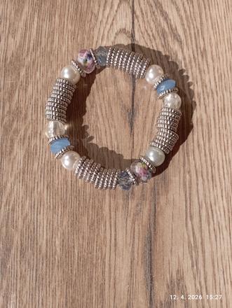 Náramok na gumičke, 