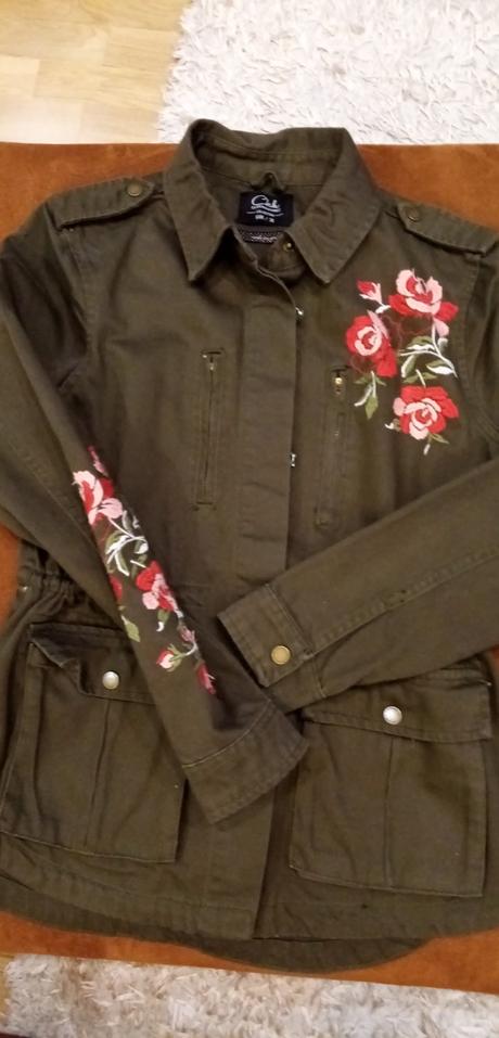 Dievčenská bunda, clockhouse,38