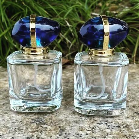 Plniteľné flakony na parfum,