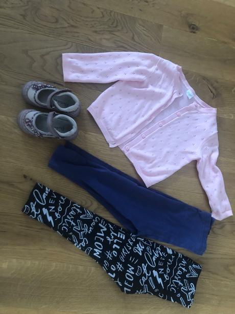 Svetrík, sandálky, legíny, 68–80