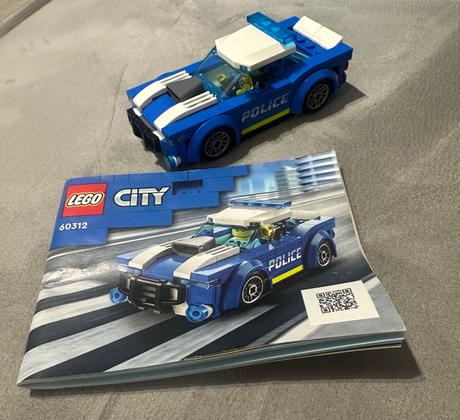 Lego policajne auto, 