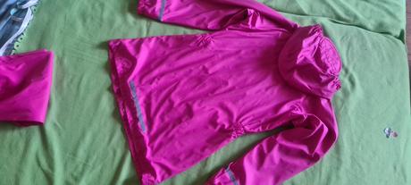 Pogumovaná bunda do dažďa, 158