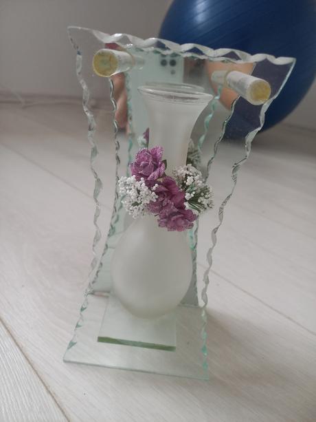 Vázička i dekoracia, 