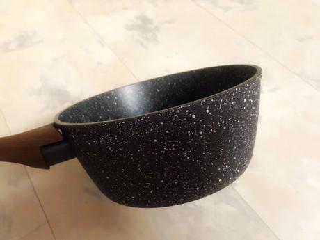 Kvalitná vysoká rajnica s pokrievkou, 