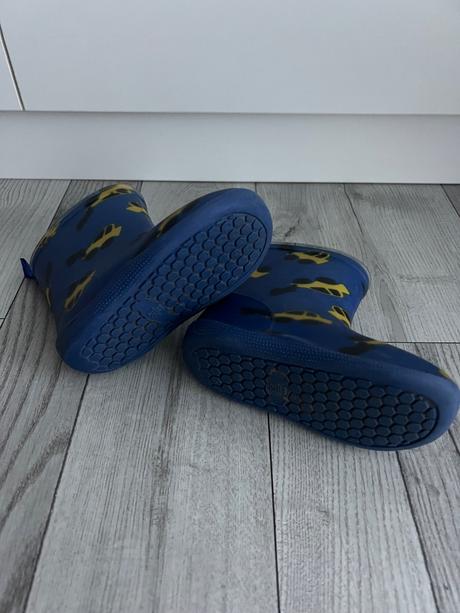 Gumáky 22/23, sinsay,23