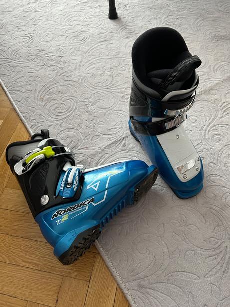 Lyziarky, nordica,32