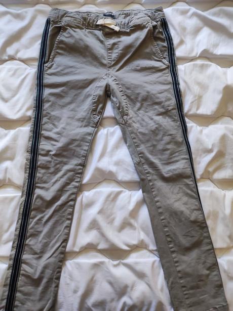 Tenšie nohavice veľ 146/152 v páse je šnúrka, 152