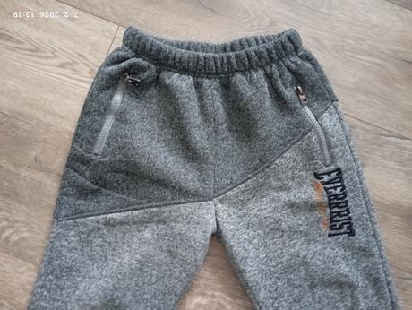 Hrubé teplé tepláky, 152