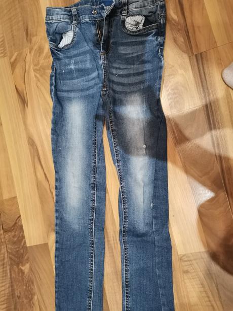 Balíček vecí pre dievčatko veľkosti 134-140, 134