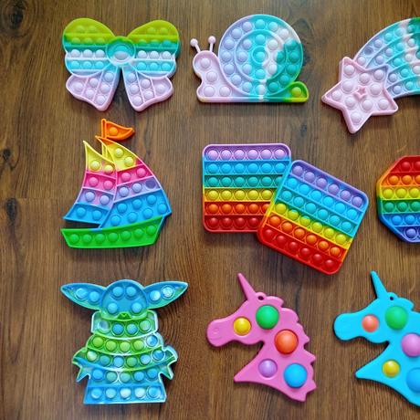 Rôzne pop it - top stav, 