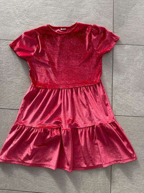 Trblietave saty, 158