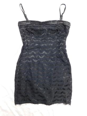 Pekne kvalitne šaty na party, 36